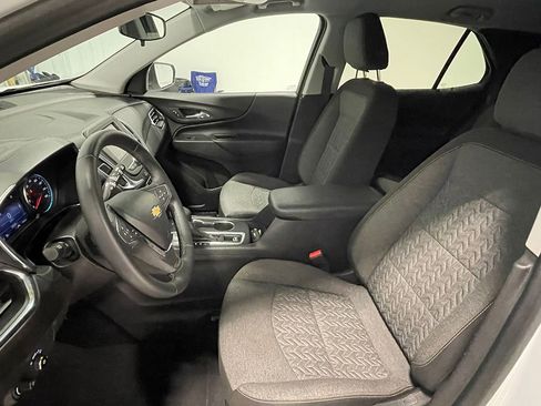 Used 2023 Chevrolet Equinox LT AWD/4WD image 3