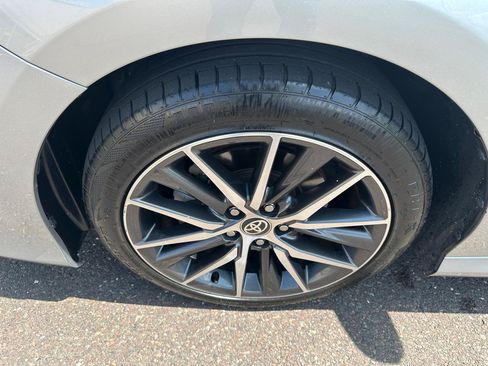 Used 2021 Toyota Camry XLE FWD image 30