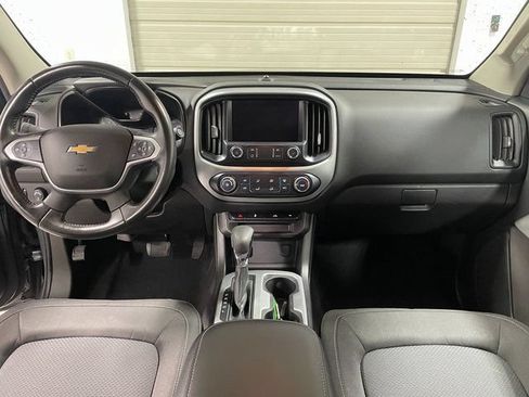 Used 2022 Chevrolet Colorado LT AWD/4WD image 13