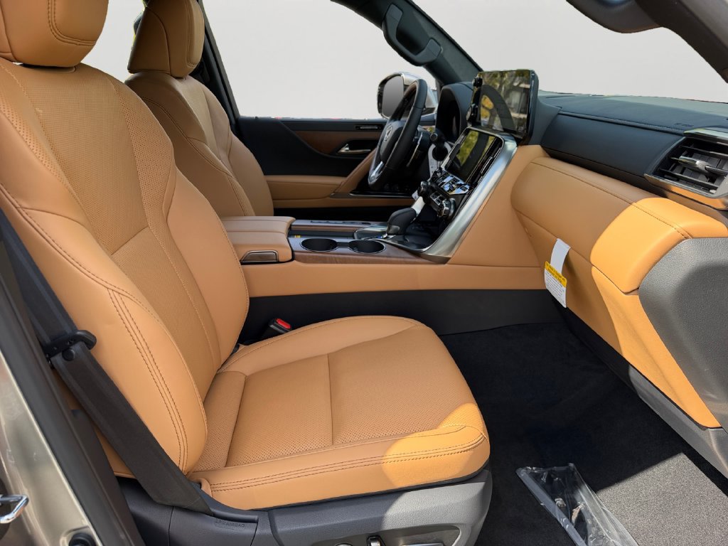 New 2026 Lexus LX 700h Luxury AWD/4WD image 7