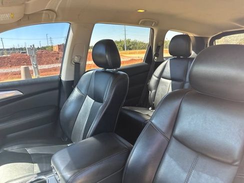 Used 2020 Nissan Pathfinder SL AWD/4WD image 12