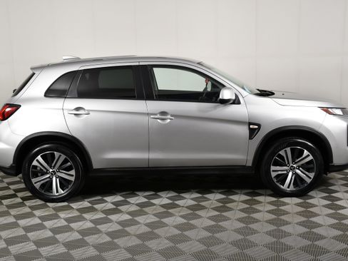 Used 2024 Mitsubishi Outlander Sport SE AWD/4WD image 3
