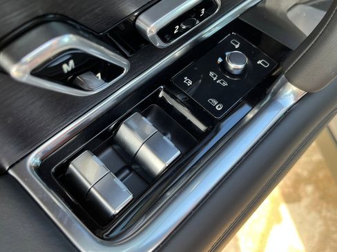 New 2026 Land Rover Range Rover SE AWD/4WD image 12