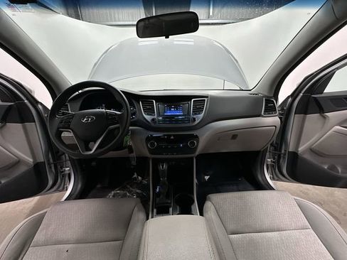 Used 2017 Hyundai Tucson SE image 16