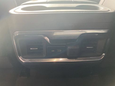 Used 2022 Chevrolet Silverado 1500 High Country w/ Technology Package image 14