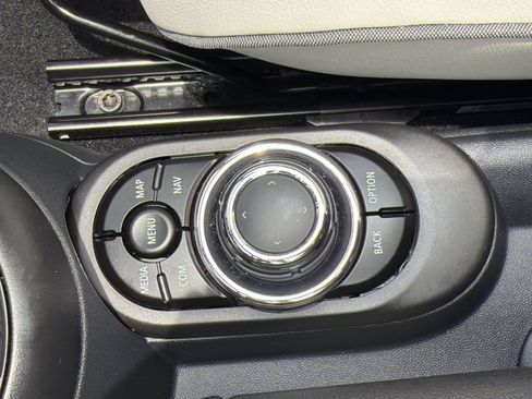 Used 2024 MINI Cooper S FWD image 17