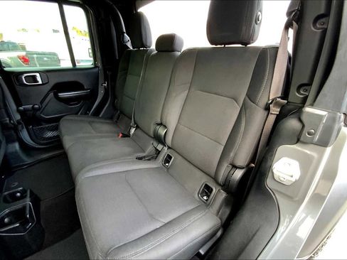 Used 2021 Jeep Gladiator Sport AWD/4WD image 20