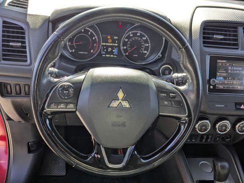 Used 2018 Mitsubishi Outlander Sport SE image 13