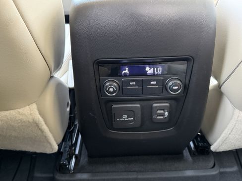 Used 2020 Buick Enclave Essence w/ Sound and Sites Package image 29