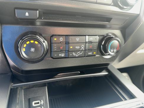 Used 2018 Ford F250 XLT w/ XLT Premium Package AWD/4WD image 27