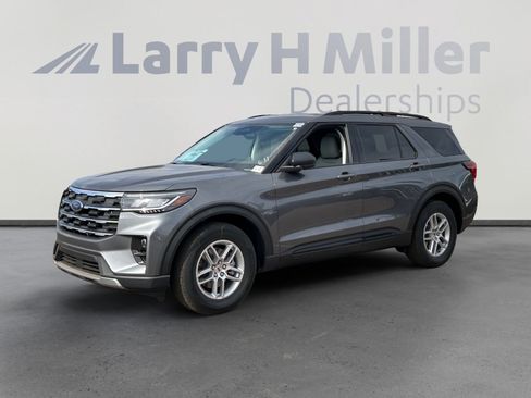 New 2026 Ford Explorer Active w/ Active Comfort Package RWD image 1