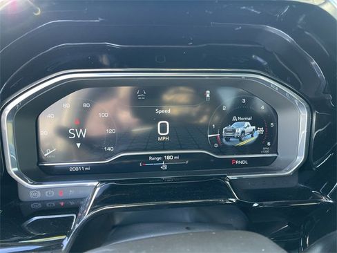 Used 2024 GMC Sierra 2500 SLT w/ SLT Premium Package image 15