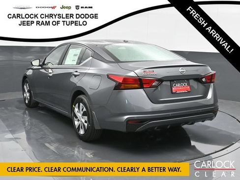 Used 2025 Nissan Altima 2.5 S FWD image 11