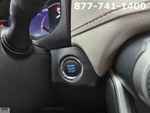 Used 2021 Toyota RAV4 Limited image 26