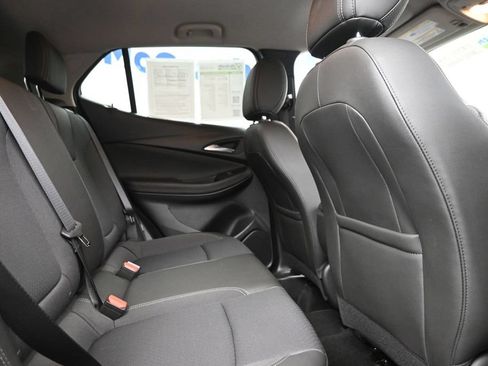 Used 2025 Buick Encore GX Preferred AWD/4WD image 10