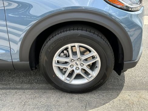 New 2026 Ford Explorer Active RWD image 13
