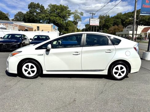 Used 2014 Toyota Prius Four image 8