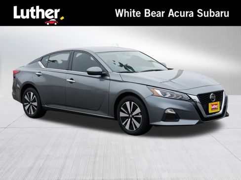 Used 2022 Nissan Altima 2.5 SV image 1