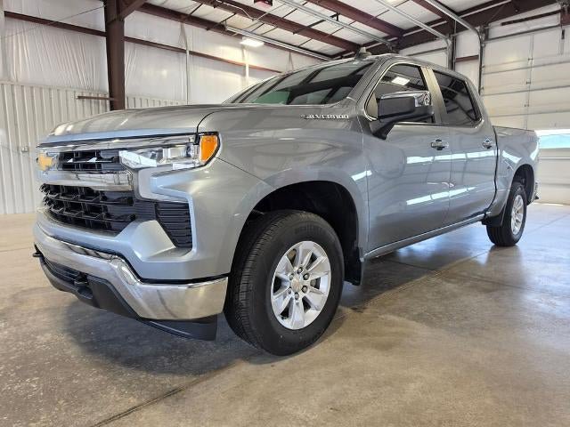 Used 2025 Chevrolet Silverado 1500 LT AWD/4WD image 2