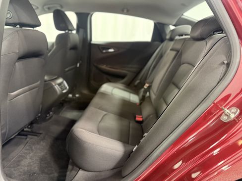 Used 2017 Chevrolet Malibu LT image 23