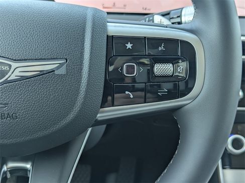 Used 2026 Genesis GV70 2.5T Select image 17