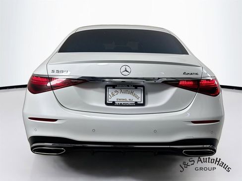 Used 2025 Mercedes-Benz S 580 4MATIC Sedan w/ AMG Line Package image 6