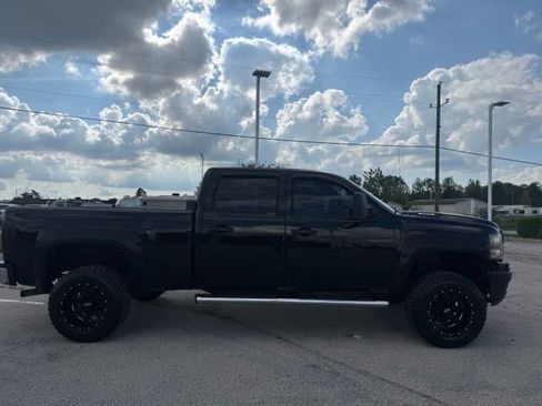 Used 2012 Chevrolet Silverado 2500 LT w/ Z71 Appearance Package AWD/4WD image 2