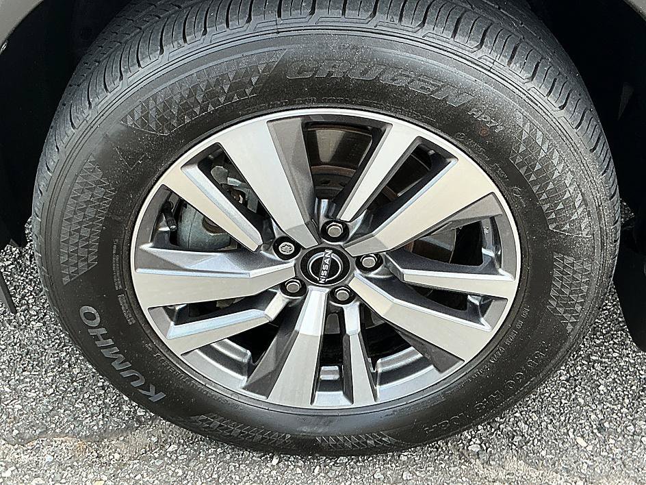 Certified 2022 Nissan Pathfinder SL FWD image 9
