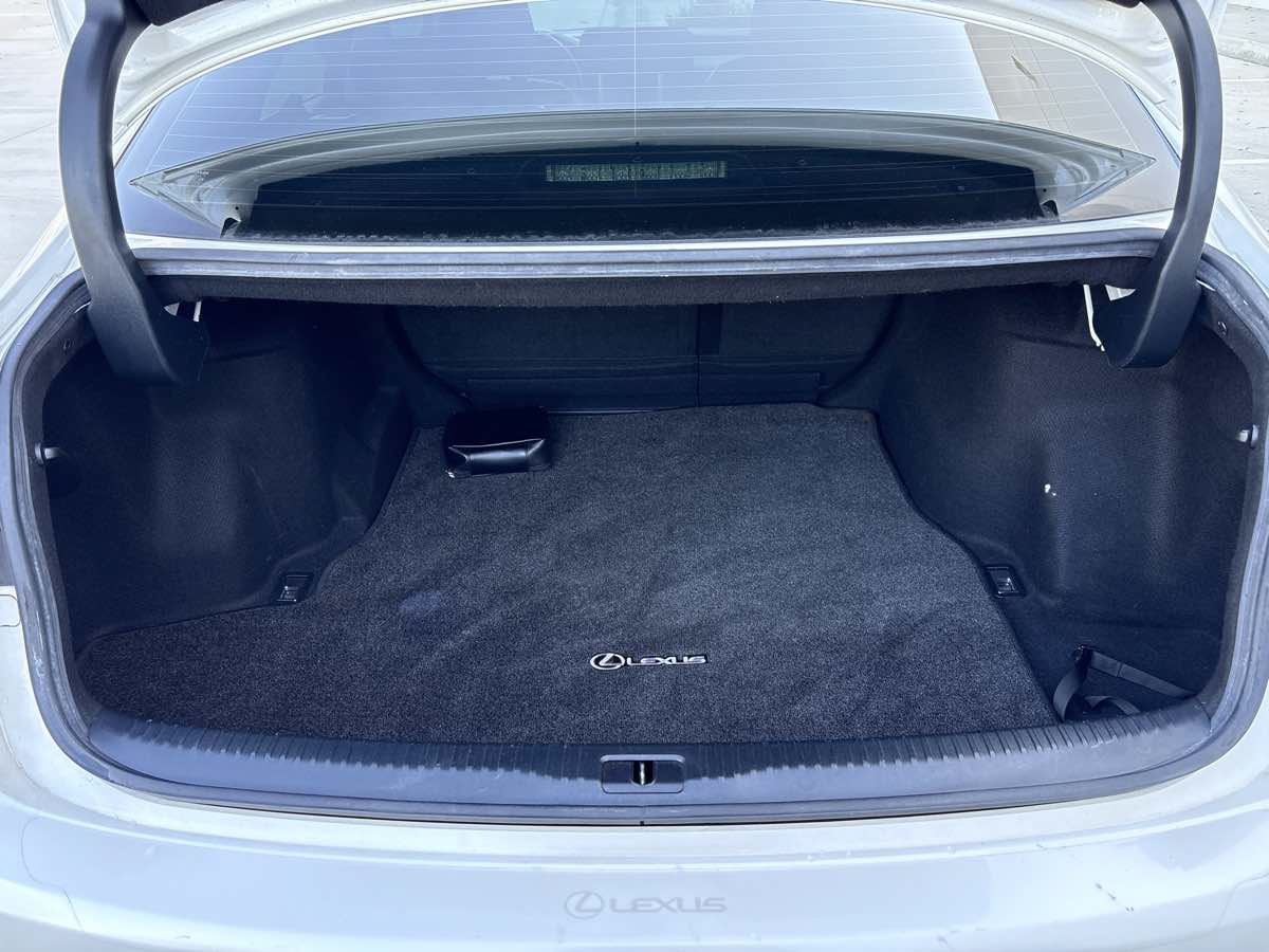 Used 2017 Lexus IS 200t w/ Navigation System Package RWD image 11