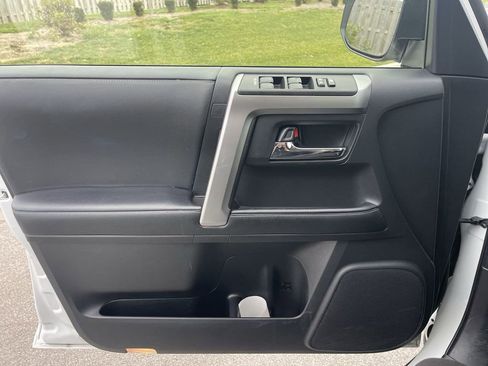 Used 2024 Toyota 4Runner SR5 image 31