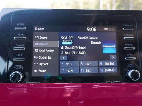 Used 2023 Toyota Camry SE FWD image 11