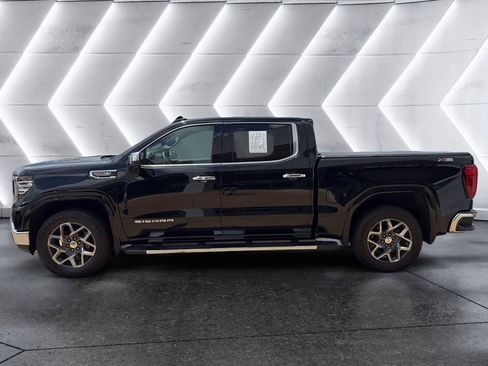 Used 2023 GMC Sierra 1500 SLT w/ SLT Premium Package AWD/4WD image 4