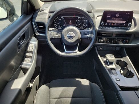 Used 2024 Nissan Rogue S FWD image 19