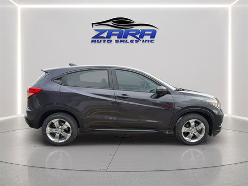 Used 2017 Honda HR-V EX image 8