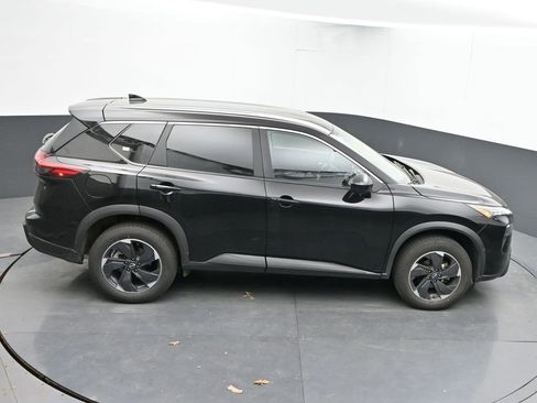Used 2025 Nissan Rogue SV AWD/4WD image 22