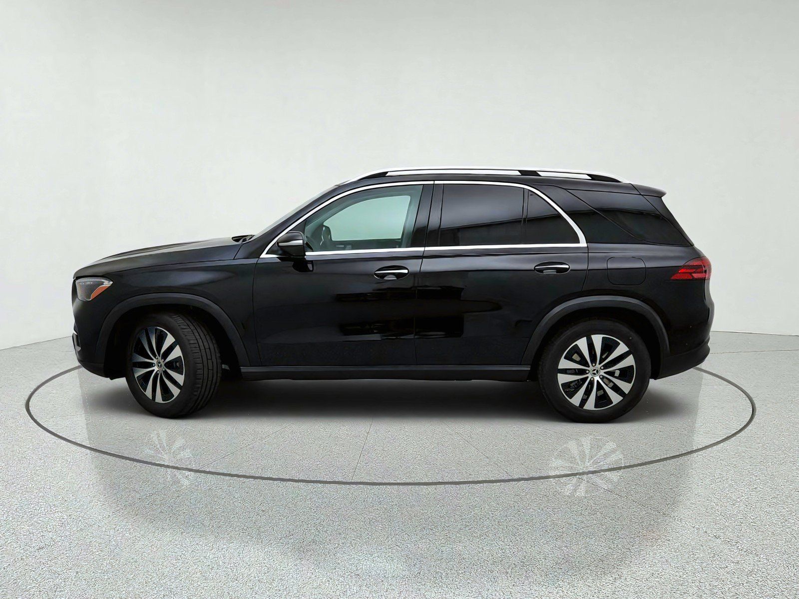 New 2026 Mercedes-Benz GLE 450e 4MATIC image 14
