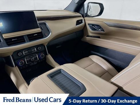 Used 2023 Chevrolet Suburban Premier w/ Premium Package AWD/4WD image 32