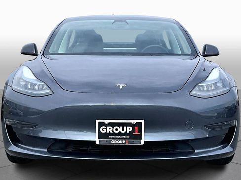 Used 2023 Tesla Model 3 Standard Range image 4