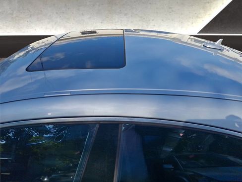 Used 2008 Mercedes-Benz CLS 550 image 4