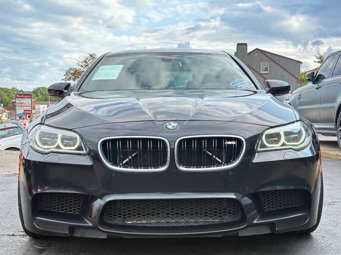 Used 2014 BMW M5 RWD image 2
