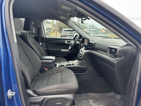 Used 2021 Ford Explorer XLT image 19