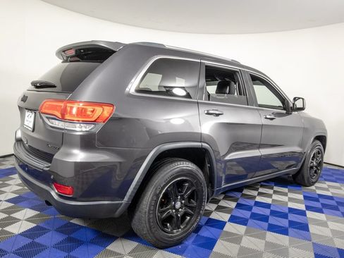 Used 2016 Jeep Grand Cherokee Laredo w/ Quick Order Package 23E RWD image 5