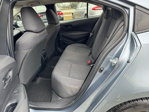 Used 2022 Toyota Corolla LE image 12