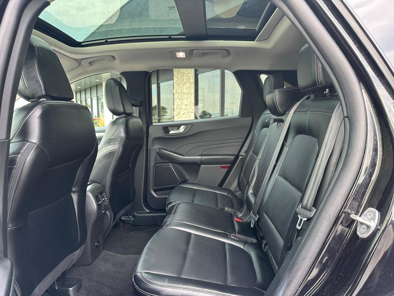 Used 2025 Ford Escape Platinum AWD/4WD image 14