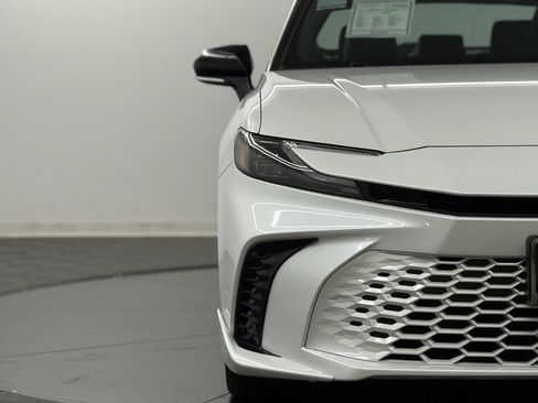 Used 2025 Toyota Camry XSE image 4