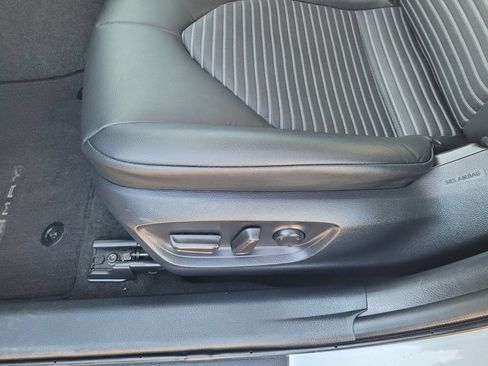Used 2023 Toyota Camry SE w/ Convenience Package FWD image 27