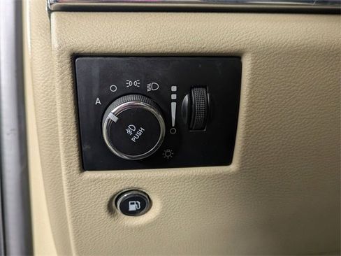 Used 2018 Jeep Grand Cherokee Limited w/ Luxury Group II image 10