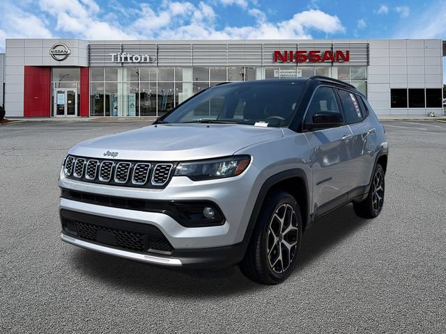 Used 2025 Jeep Compass Limited AWD/4WD image 3