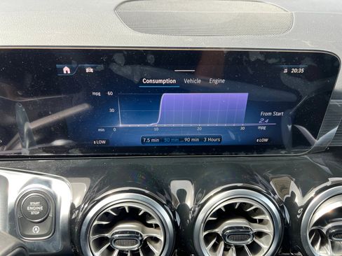 New 2026 Mercedes-Benz GLB 250 4MATIC image 14