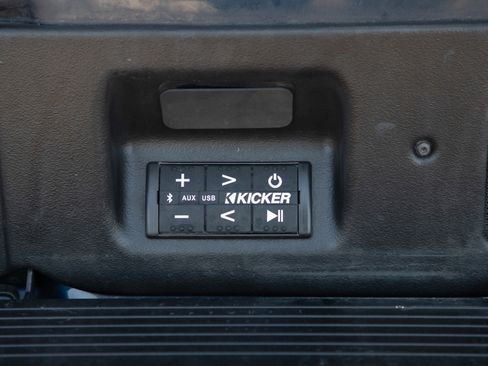 Used 2022 GMC Sierra 2500 AT4 w/ AT4 Premium Plus Package image 18